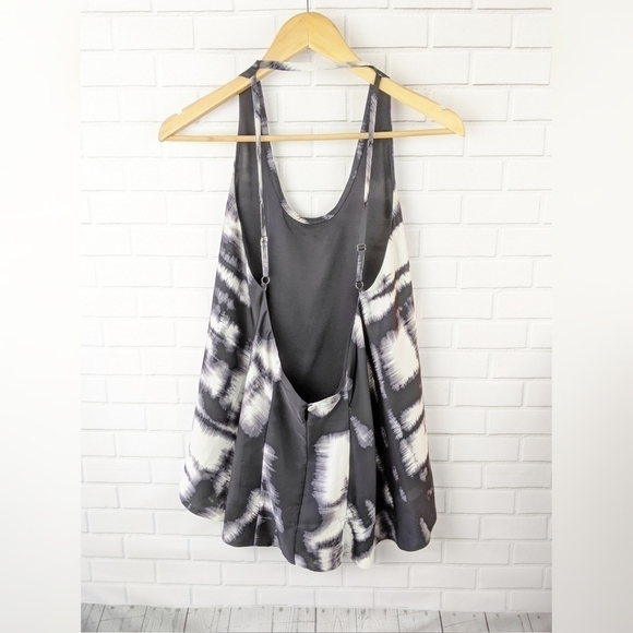 BCBG Shirt Women’s s Black Max Azria Dana Halter Top abstract modern sleek city - Picture 5 of 7